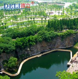 建水上浮橋多少錢？浮橋廠家哪家好？德立為您解答